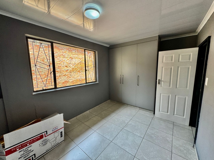 To Let Commercial Property for Rent in Wilgeboom A H North West